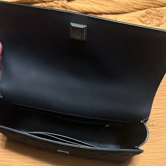 Black Leather Chain Shoulder Bag - Picture 3 of 3